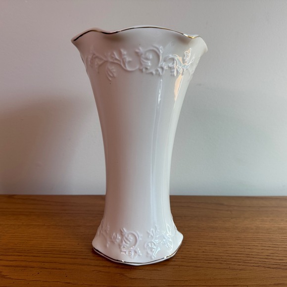 Elegant White Vase with Gold Trim, Embossed Floral Design, Home Decor, 9 Inches - Picture 9 of 9